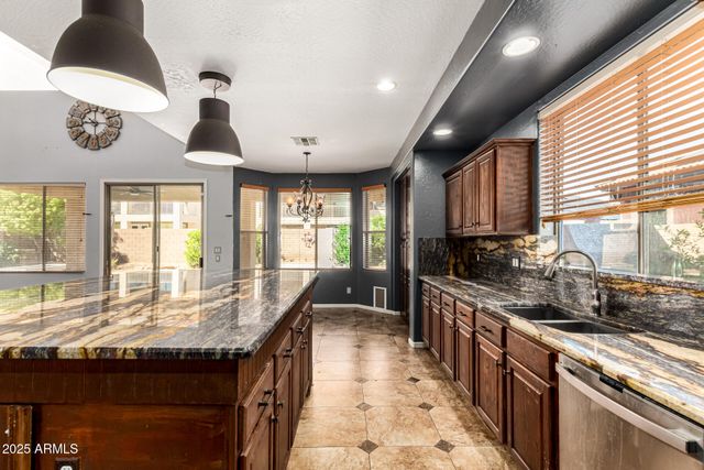 15826 W MERCER Lane, Surprise, AZ 85379