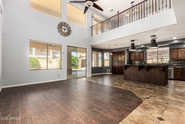 15826 W MERCER Lane, Surprise, AZ 85379