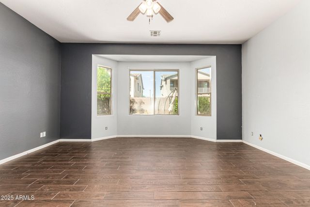 15826 W MERCER Lane, Surprise, AZ 85379