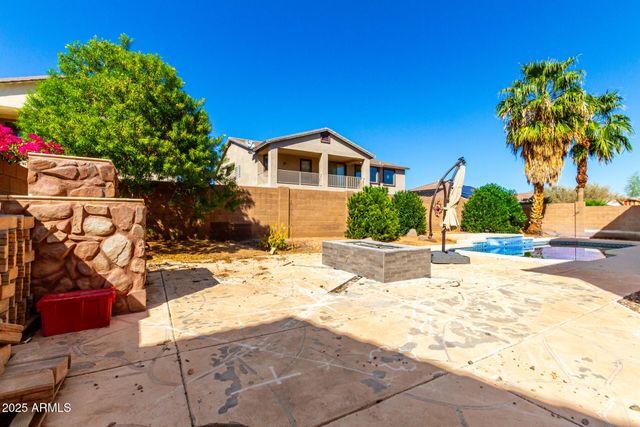 15826 W MERCER Lane, Surprise, AZ 85379