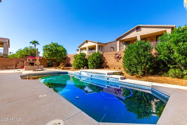 15826 W MERCER Lane, Surprise, AZ 85379