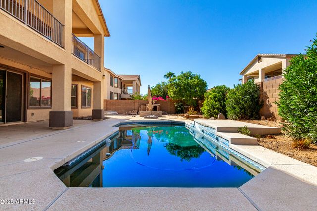 15826 W MERCER Lane, Surprise, AZ 85379