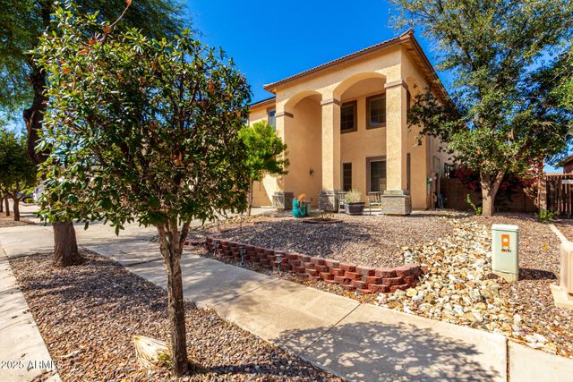 15826 W MERCER Lane, Surprise, AZ 85379