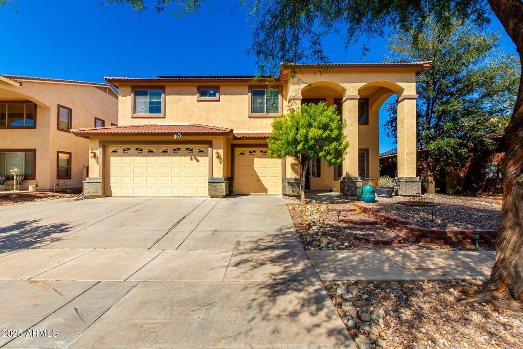 15826 W MERCER Lane, Surprise, AZ 85379