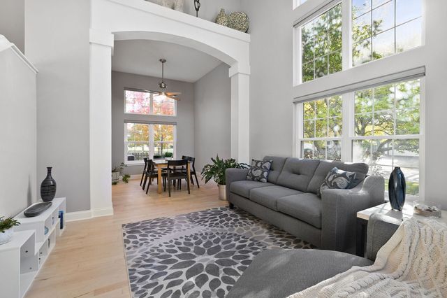 1439 Churchill Lane, Grayslake, IL 60030