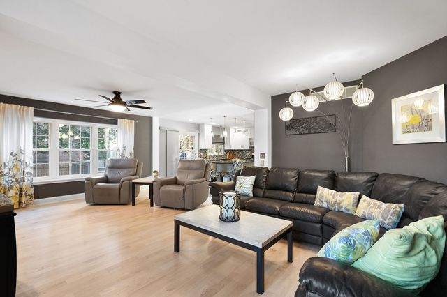 1439 Churchill Lane, Grayslake, IL 60030