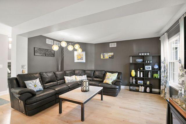 1439 Churchill Lane, Grayslake, IL 60030