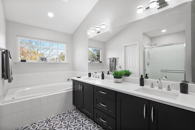 1439 Churchill Lane, Grayslake, IL 60030