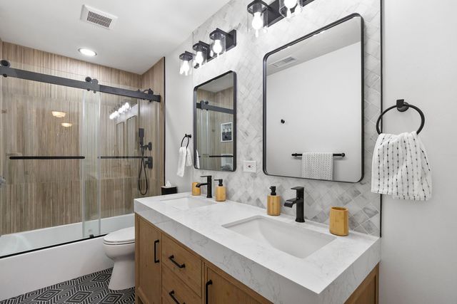 1439 Churchill Lane, Grayslake, IL 60030