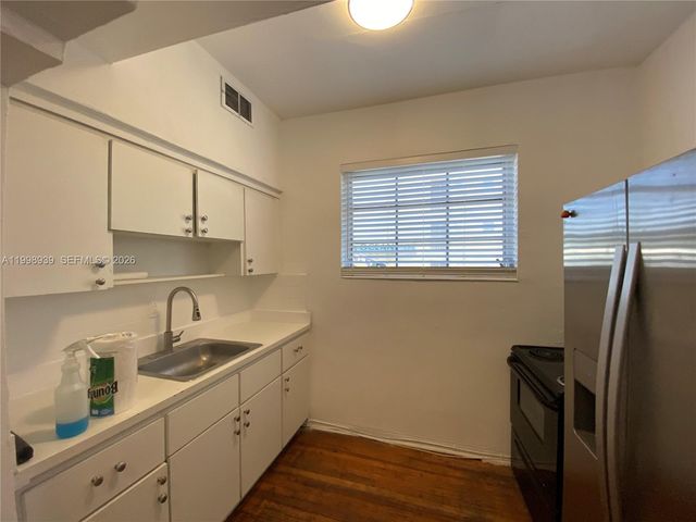 901 Pennsylvania Ave, Miami Beach, FL 33139