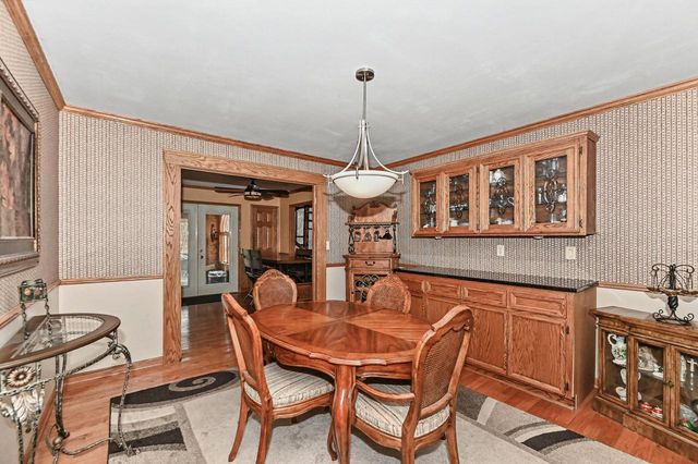 S94W26995 Linden COURT, Mukwonago, WI 53149