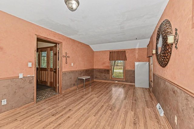 S94W26995 Linden COURT, Mukwonago, WI 53149