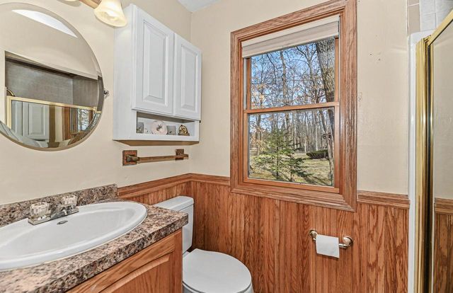 S94W26995 Linden COURT, Mukwonago, WI 53149