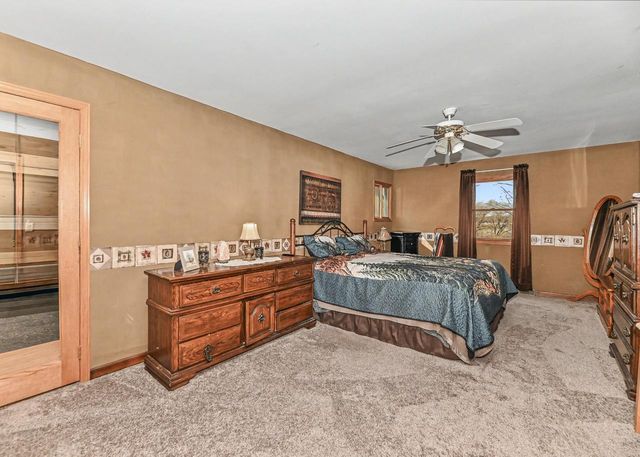 S94W26995 Linden COURT, Mukwonago, WI 53149