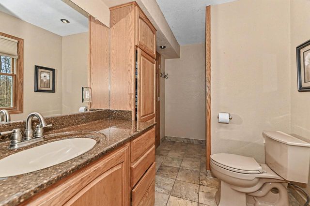 S94W26995 Linden COURT, Mukwonago, WI 53149