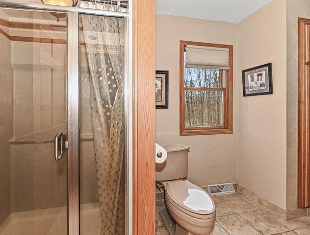 S94W26995 Linden COURT, Mukwonago, WI 53149