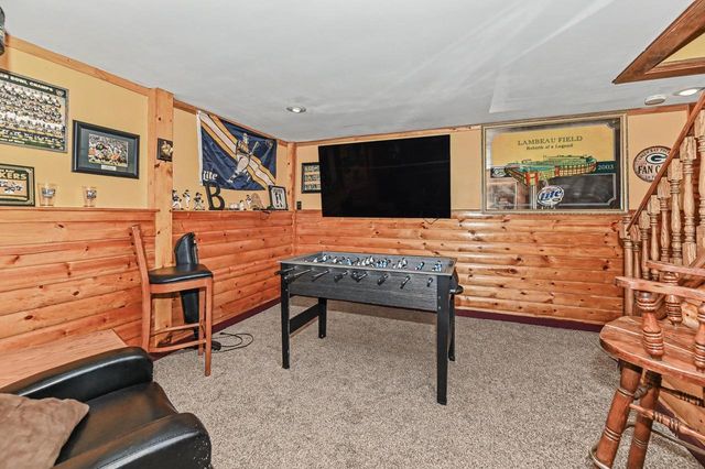 S94W26995 Linden COURT, Mukwonago, WI 53149