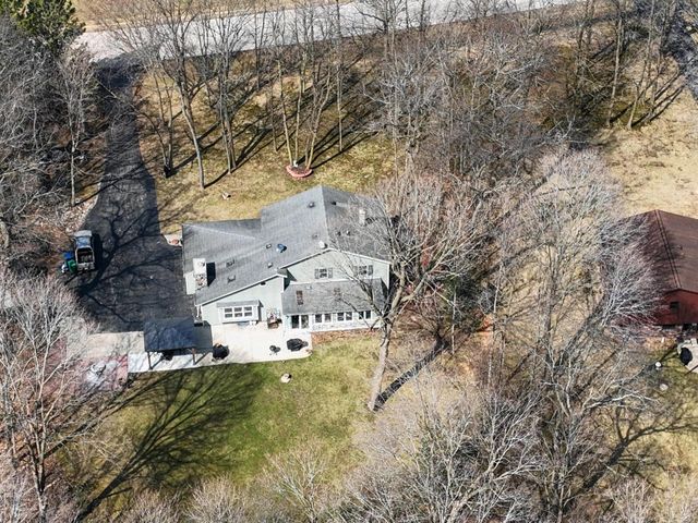 S94W26995 Linden COURT, Mukwonago, WI 53149