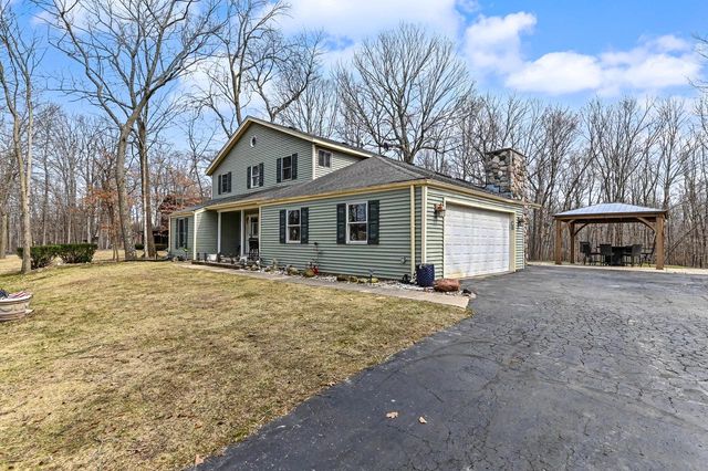 S94W26995 Linden COURT, Mukwonago, WI 53149