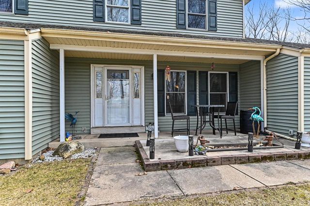 S94W26995 Linden COURT, Mukwonago, WI 53149