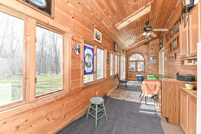 S94W26995 Linden COURT, Mukwonago, WI 53149