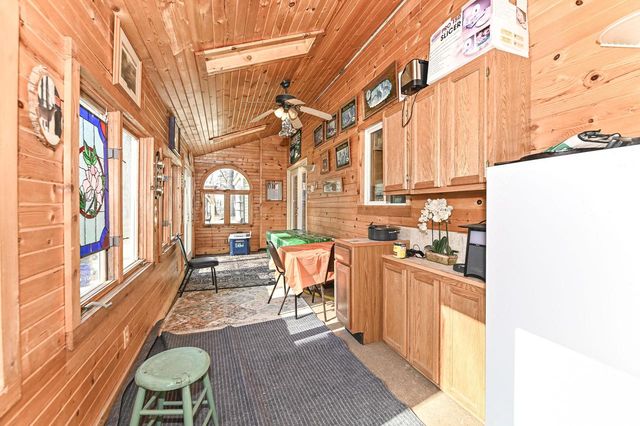 S94W26995 Linden COURT, Mukwonago, WI 53149