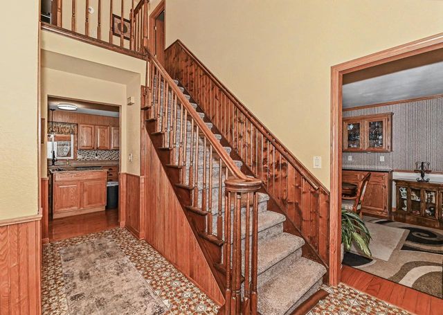 S94W26995 Linden COURT, Mukwonago, WI 53149