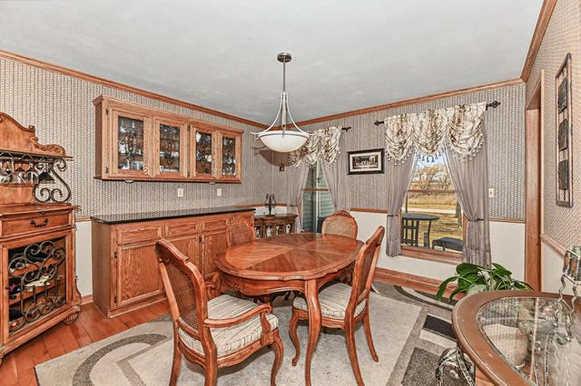 S94W26995 Linden COURT, Mukwonago, WI 53149