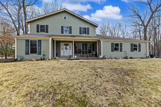 S94W26995 Linden COURT, Mukwonago, WI 53149