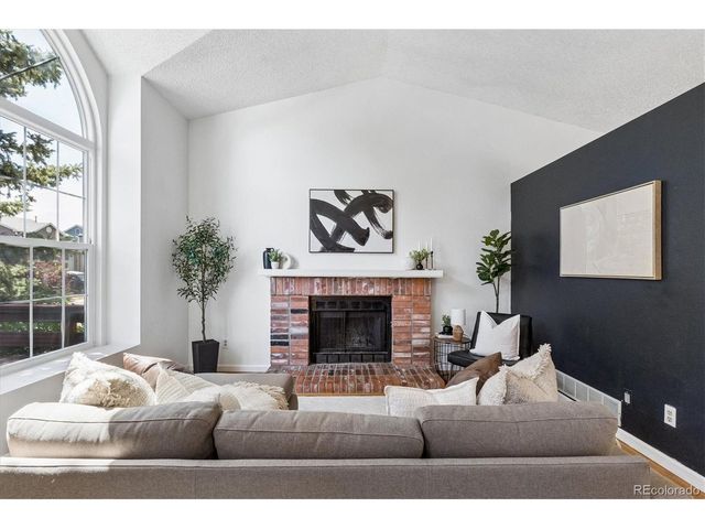 119 S Pembrook St, Castle Rock, CO 80104