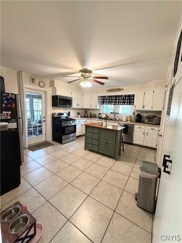 54 Maple Street, Auburn, NY 13021