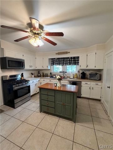 54 Maple Street, Auburn, NY 13021