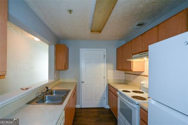 8304 Fairington Village Drive 8304, Lithonia, GA 30038