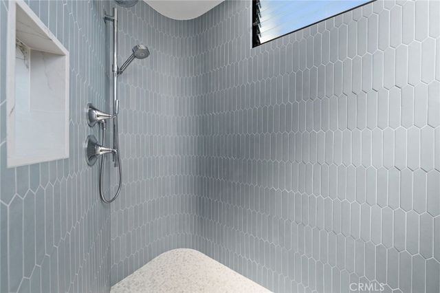 320 Via Lido Nord 3, Newport Beach, CA 92663