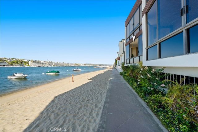 320 Via Lido Nord 3, Newport Beach, CA 92663