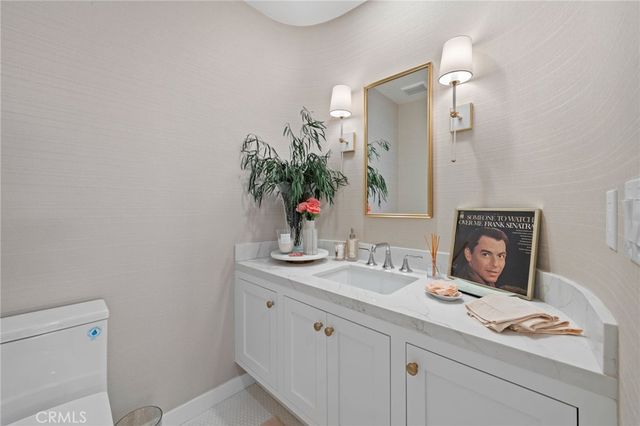 320 Via Lido Nord 3, Newport Beach, CA 92663