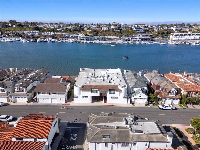 320 Via Lido Nord 3, Newport Beach, CA 92663