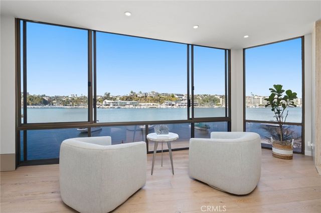 320 Via Lido Nord 3, Newport Beach, CA 92663