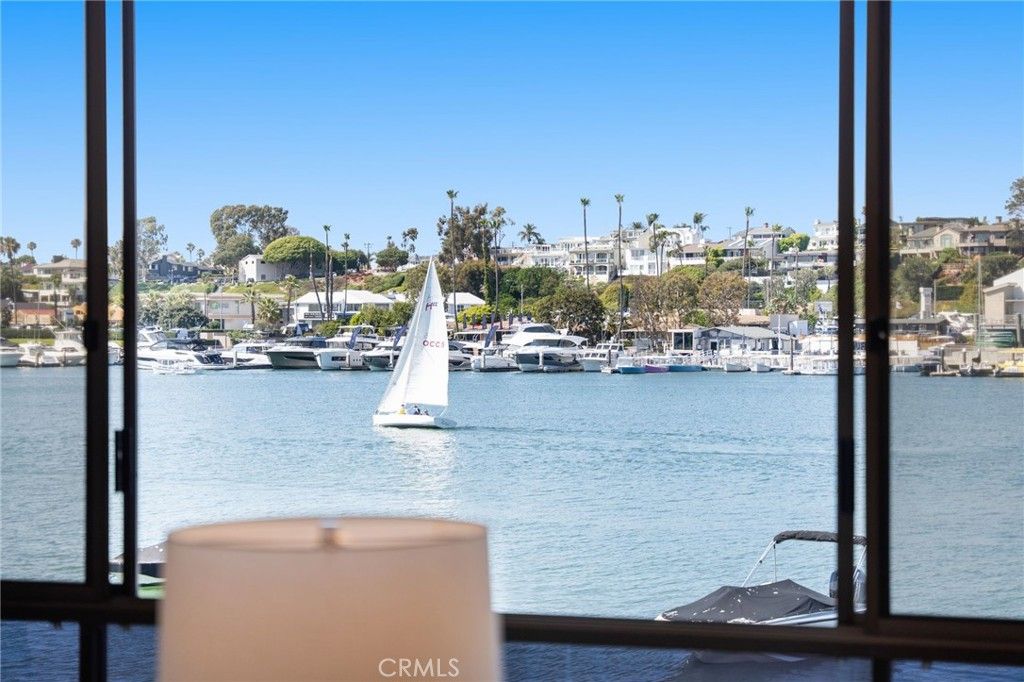 320 Via Lido Nord 3, Newport Beach, CA 92663