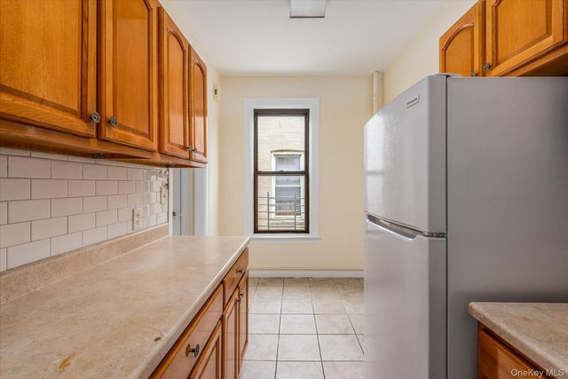71-06 Grand Avenue 3F, Maspeth, NY 11378