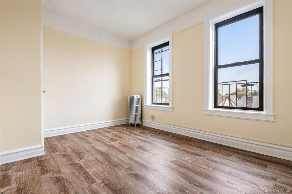 71-06 Grand Avenue 3F, Maspeth, NY 11378