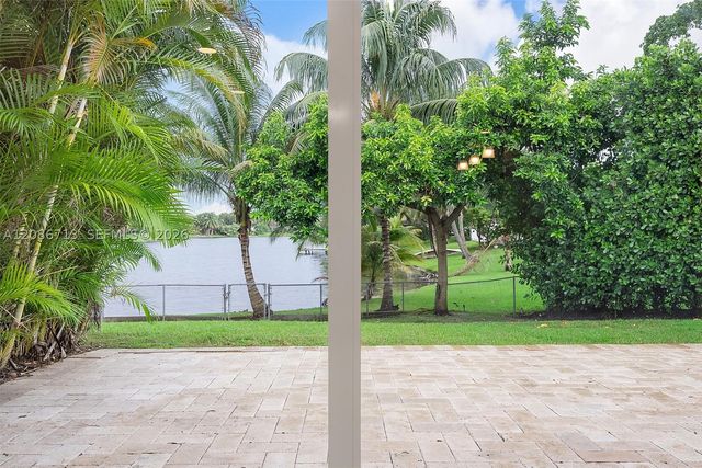 7111 Bamboo St, Miami Lakes, FL 33014