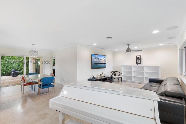 7111 Bamboo St, Miami Lakes, FL 33014