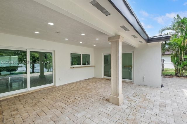 7111 Bamboo St, Miami Lakes, FL 33014