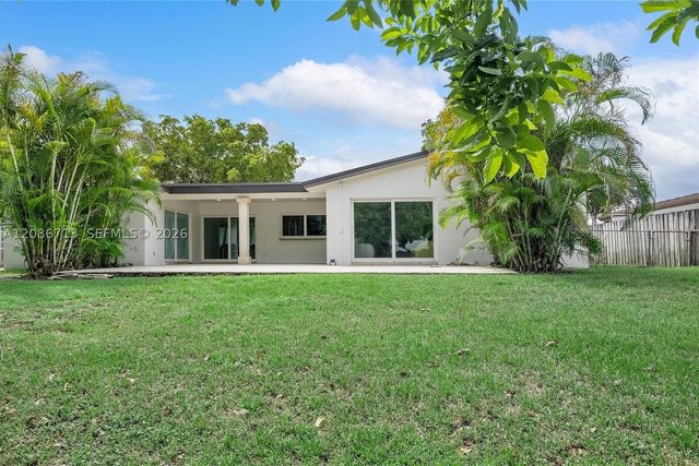 7111 Bamboo St, Miami Lakes, FL 33014