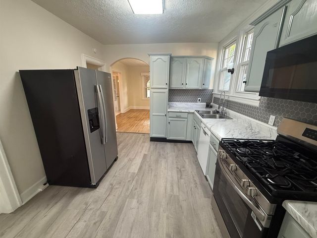 1010 13th Street, Huntington, WV 25701
