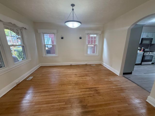 1010 13th Street, Huntington, WV 25701