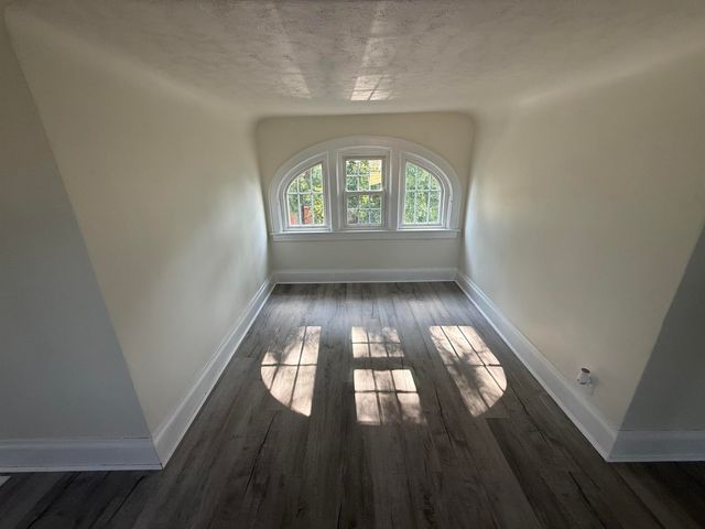 1010 13th Street, Huntington, WV 25701