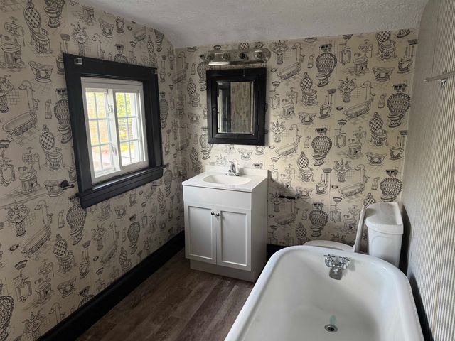 1010 13th Street, Huntington, WV 25701