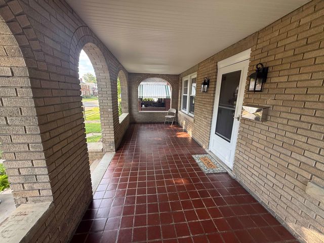 1010 13th Street, Huntington, WV 25701